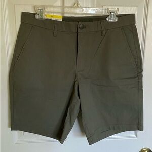 NWT Men’s English Laundry Green Shorts Size 32